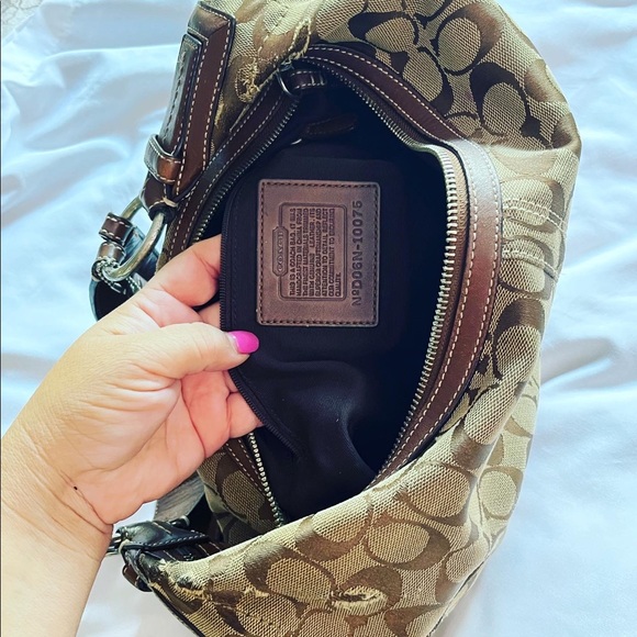 COACH MONOGRAM SIGNATURE BROWN HOBO PURSE - Picture 12 of 12